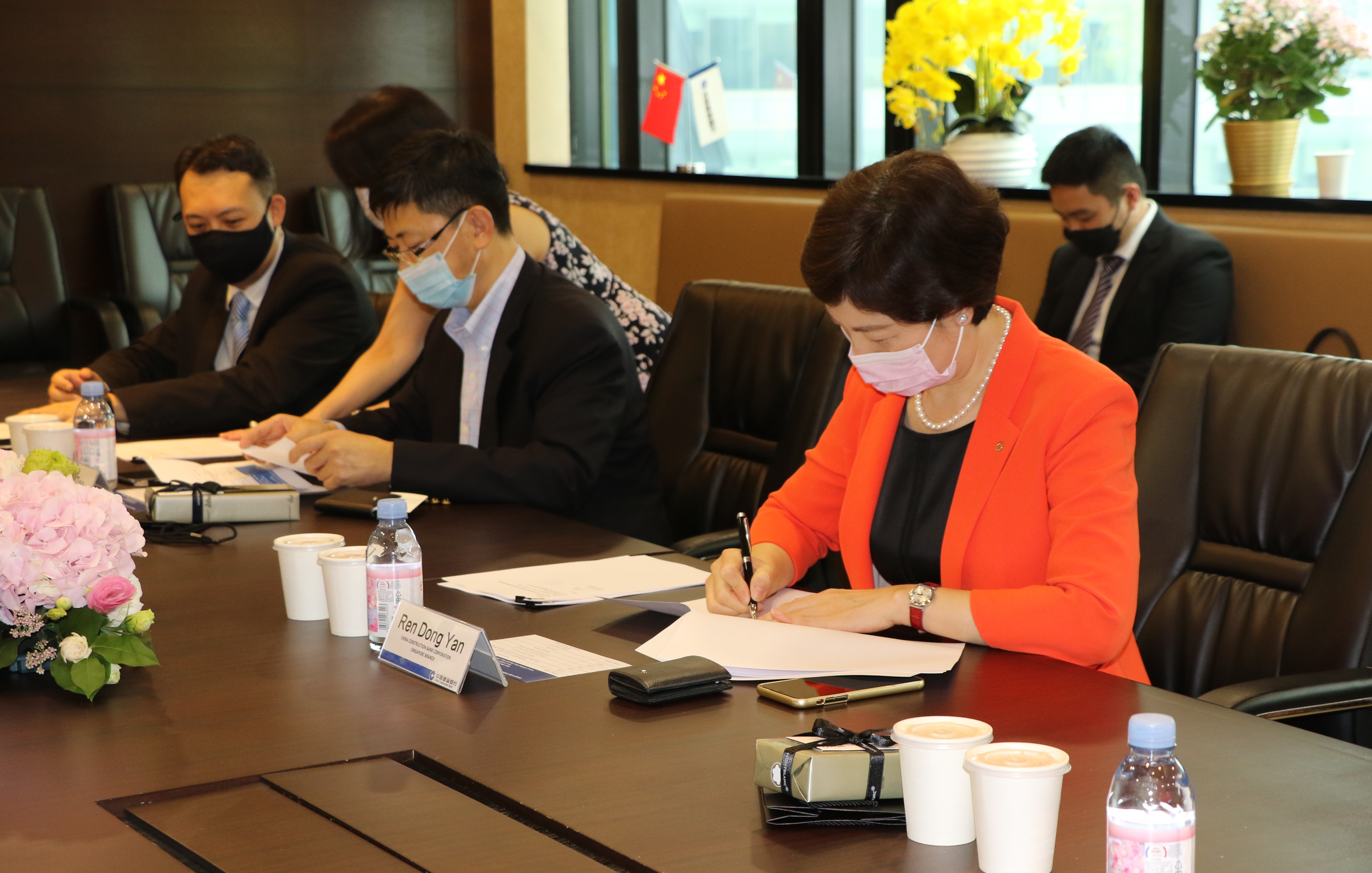 新加坡分行首次牵头银团贷款项目